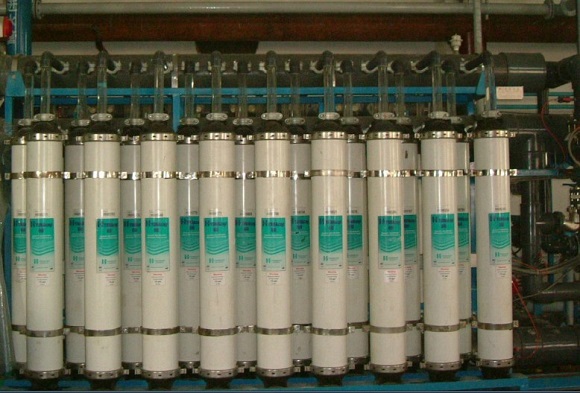 純水設(shè)備前置過(guò)濾器的優(yōu)點(diǎn)和缺點(diǎn)